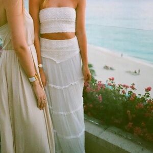 Gorgeous lacey Jens Pirate Booty bandeau and matching skirt set in off white, S